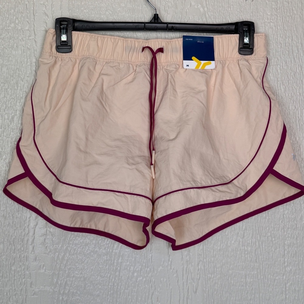 Old Navy Active Womens Mid-Rise Dolphin Running Shorts Peach Maroon Size M NEW